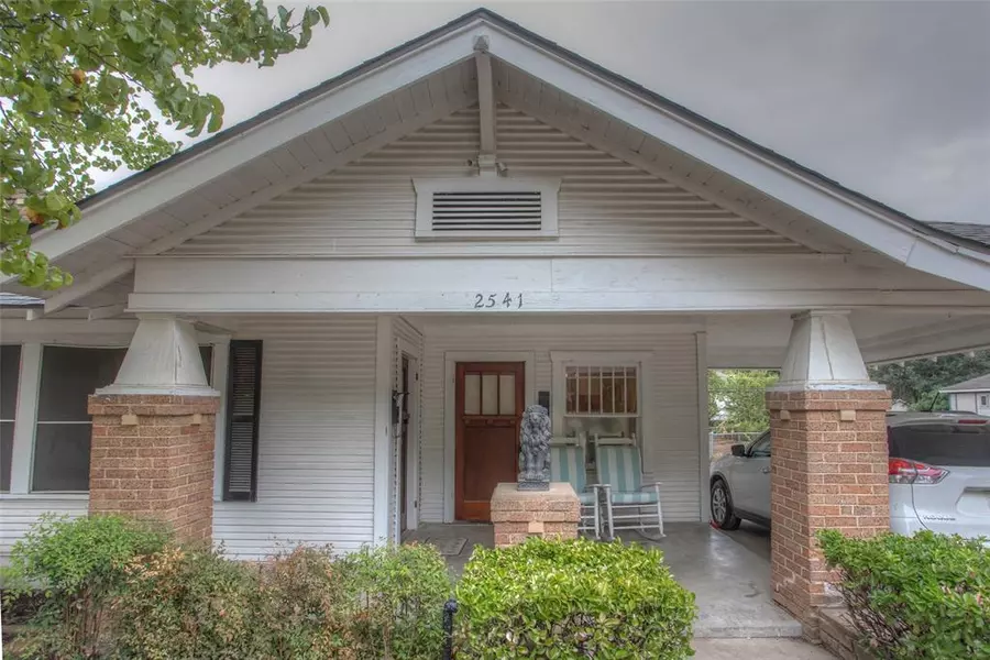 2541 Wabash Avenue, Fort Worth, TX 76109