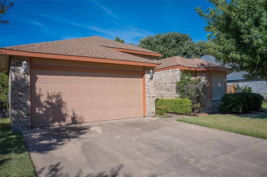 4141 Scotland Drive, Grand Prairie, TX 75052