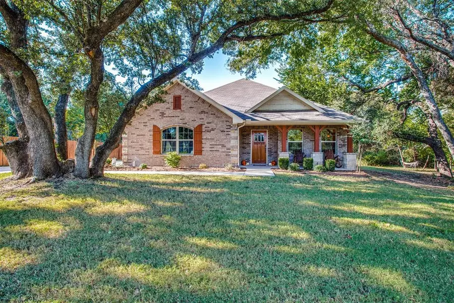 104 Candis Court, Springtown, TX 76082