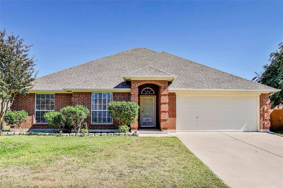 440 Willow Vista Drive, Saginaw, TX 76179