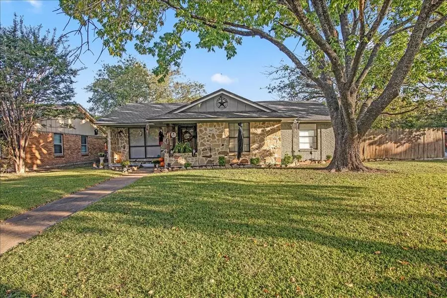 2647 Materhorn Drive, Dallas, TX 75228