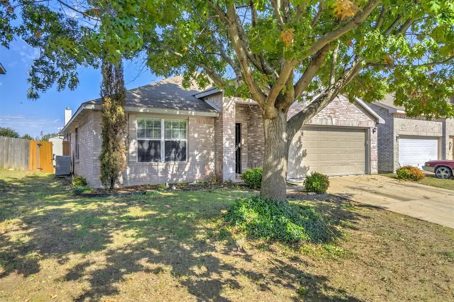 4824 Madyson Ridge Drive, Fort Worth, TX 76133