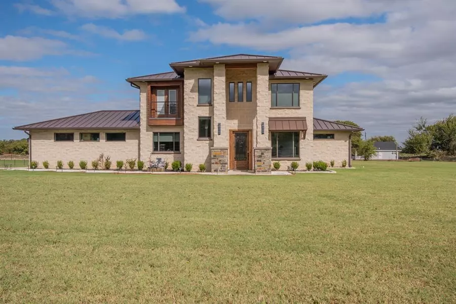 300 Lone Tower Lane, Poolville, TX 76487