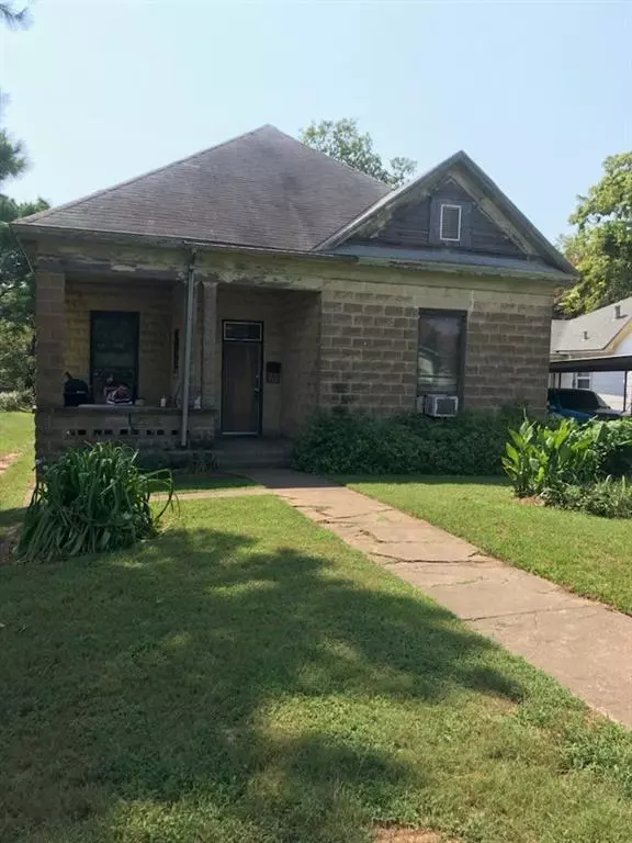 710 W Monterey Street, Denison, TX 75020