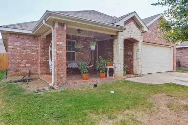 912 Raleigh Path Road, Denton, TX 76208