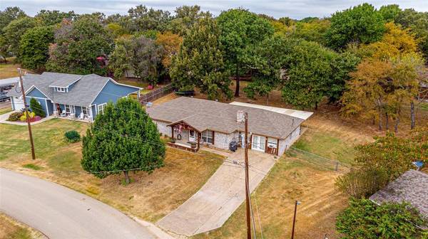 309 Oak Creek Drive, Tool, TX 75143