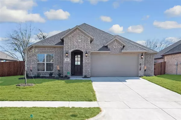 241 Chesapeake Drive, Forney, TX 75126