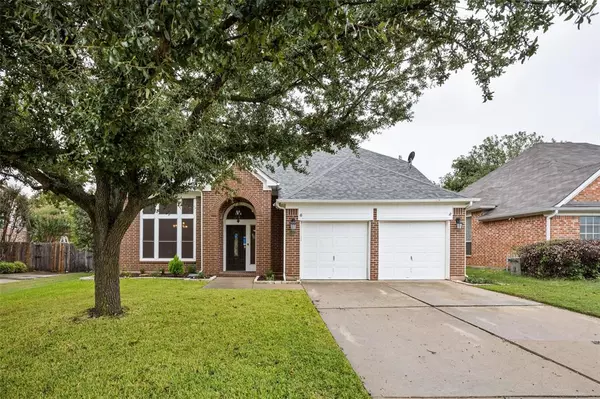 6612 High Brook Drive, Fort Worth, TX 76132