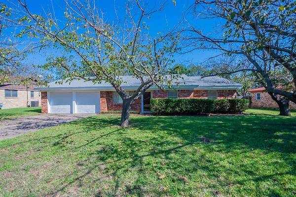 1309 John Reagan Street, Benbrook, TX 76126