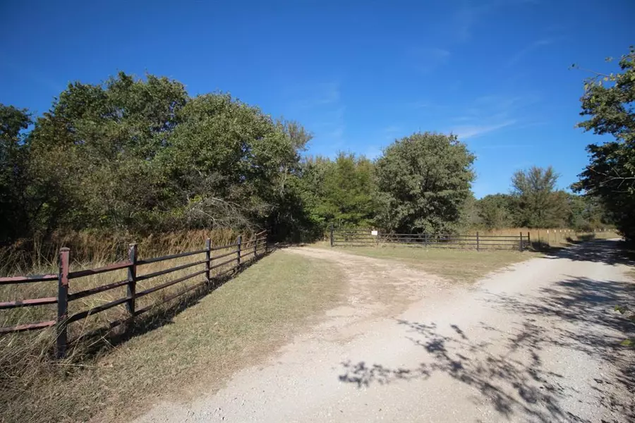 667 Pr 1452, Chico, TX 76431