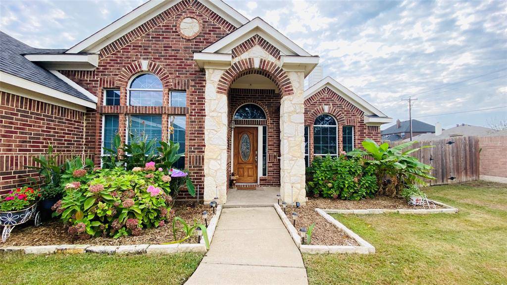 1021 Mesquite Drive, Burleson, TX 76028