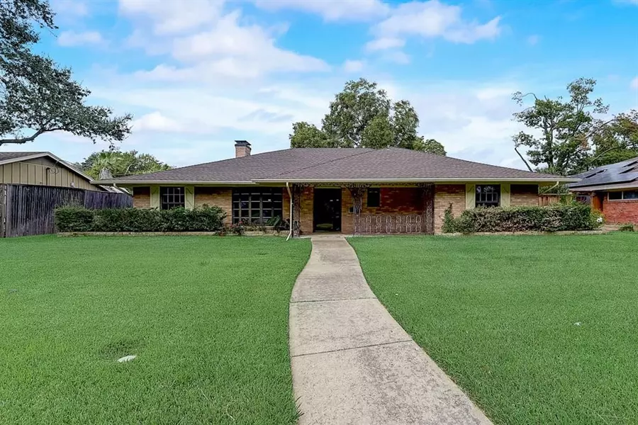 3221 Rotan Lane, Dallas, TX 75229