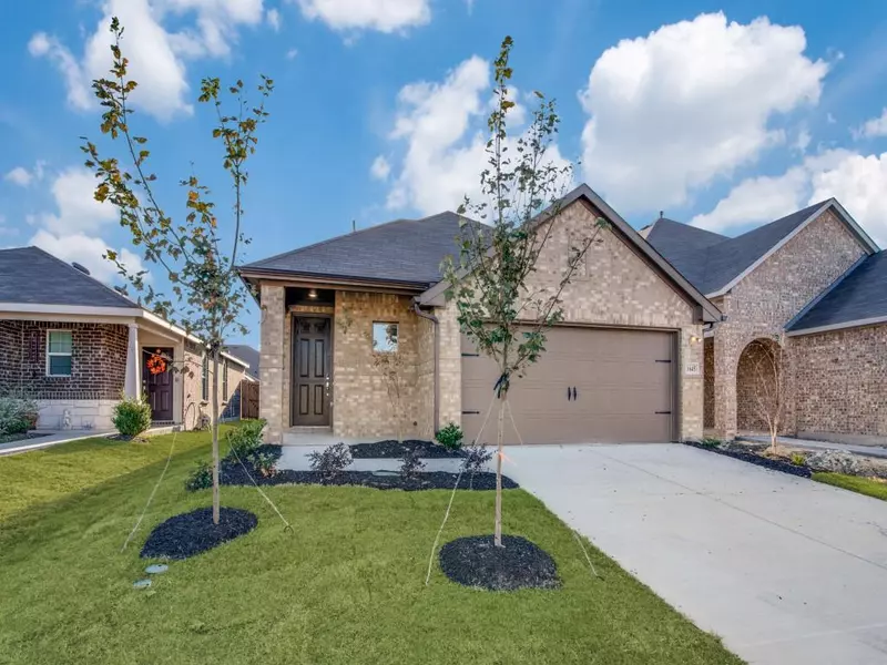 1645 Luckenbach Drive, Forney, TX 75126