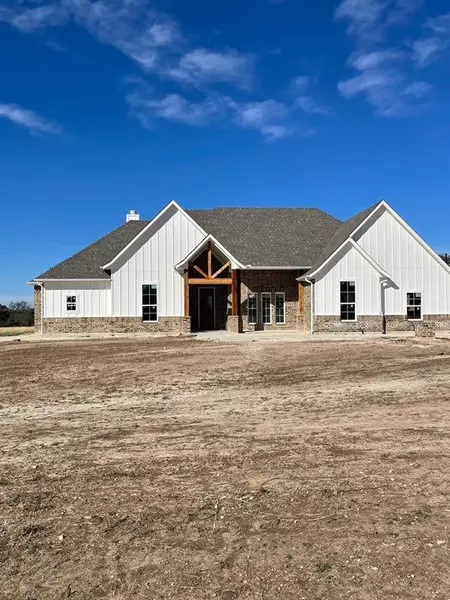 1085 Timber Hills Drive, Weatherford, TX 76087