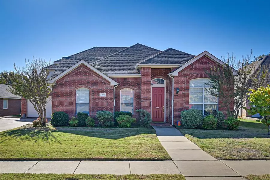 1108 Huntington Trail, Mansfield, TX 76063