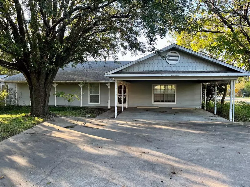 103 S San Jacinto Street, Whitney, TX 76692