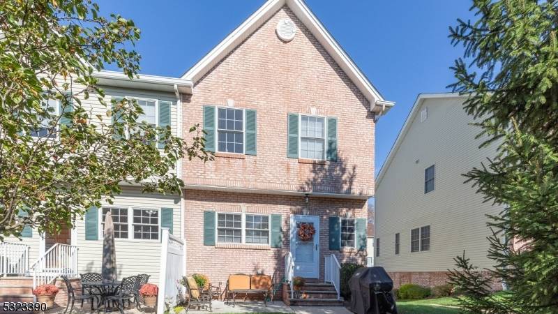 25 Riga Ct, Scotch Plains Twp., NJ 07076