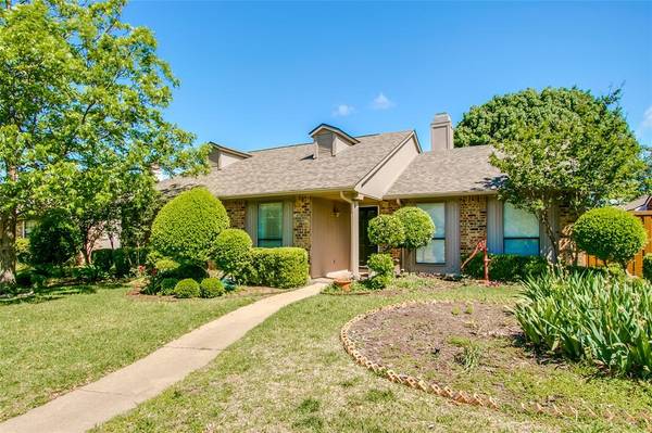 1305 Crestview Drive, Allen, TX 75002