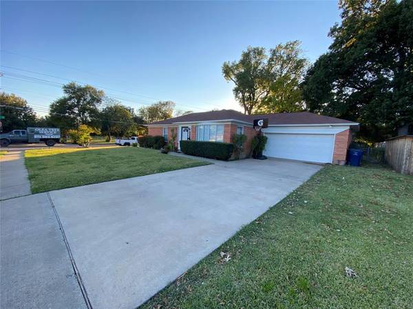 1929 Oldgate Lane, Garland, TX 75042