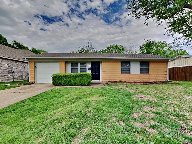 2204 Arcady Lane, Lancaster, TX 75134