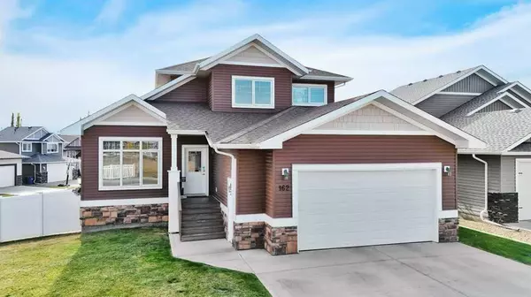 162 Voisin Close, Red Deer, AB T4R 0N1