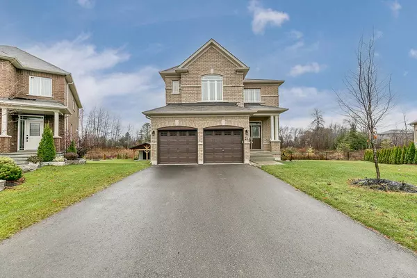 27 Pearl ST, Wasaga Beach, ON L9Z 1J6