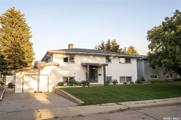 Moose Jaw, SK S6H 3G3,1309 King CRESCENT