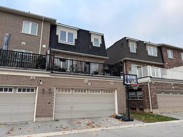 Oakville, ON L6M 0V1,286 Ellen Davidson DR