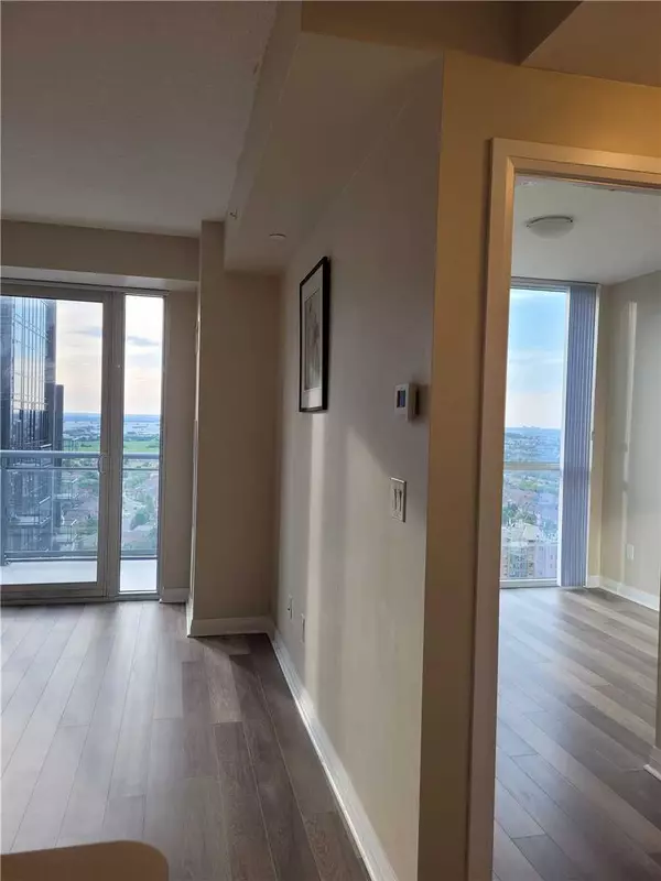 Mississauga, ON L5R 0E4,5025 Four Springs AVE #2301