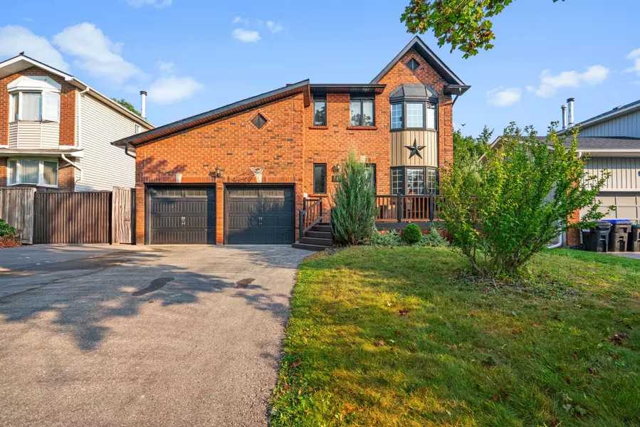 786 Candaras ST, Innisfil, ON L9S 2H1