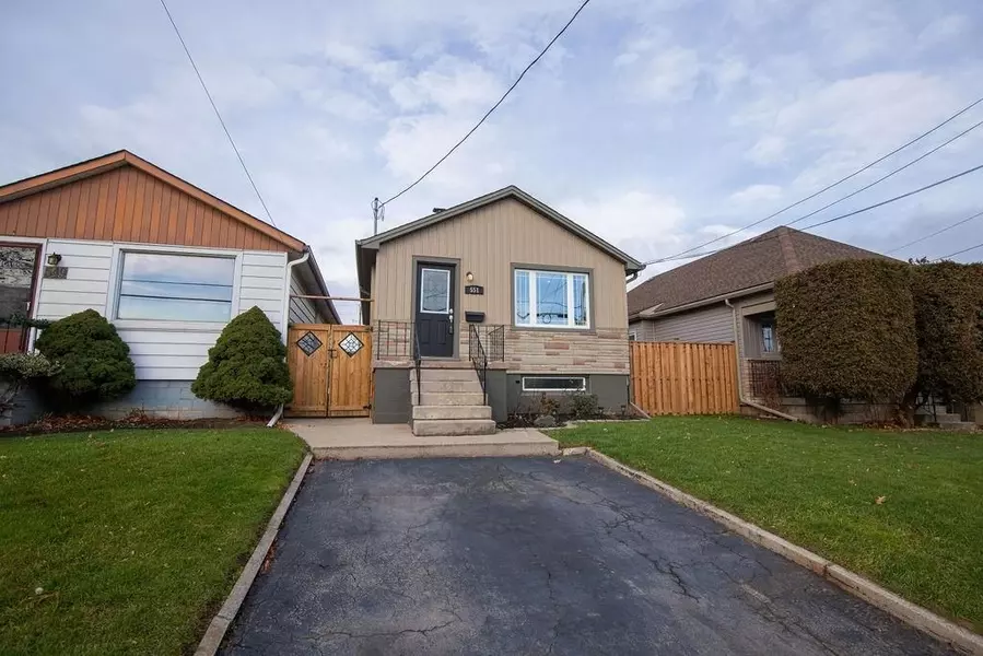 551 Barnaby ST #MAIN, Hamilton, ON L8H 6T8