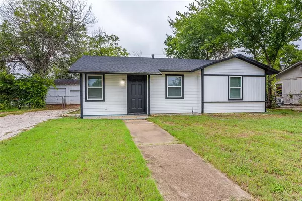 4301 Burly Street,  Forest Hill,  TX 76119