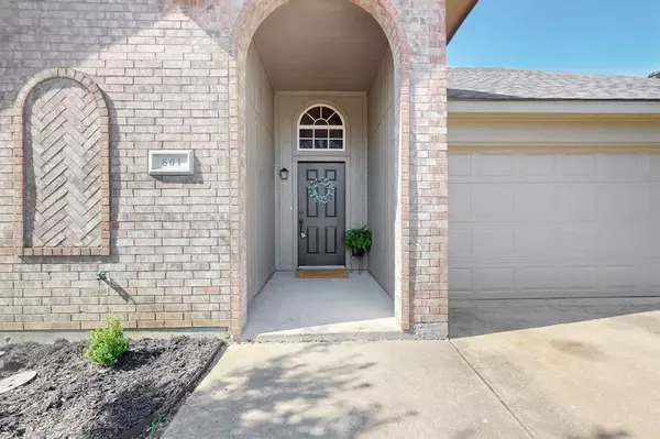 Burleson, TX 76028,601 Crestmont Court