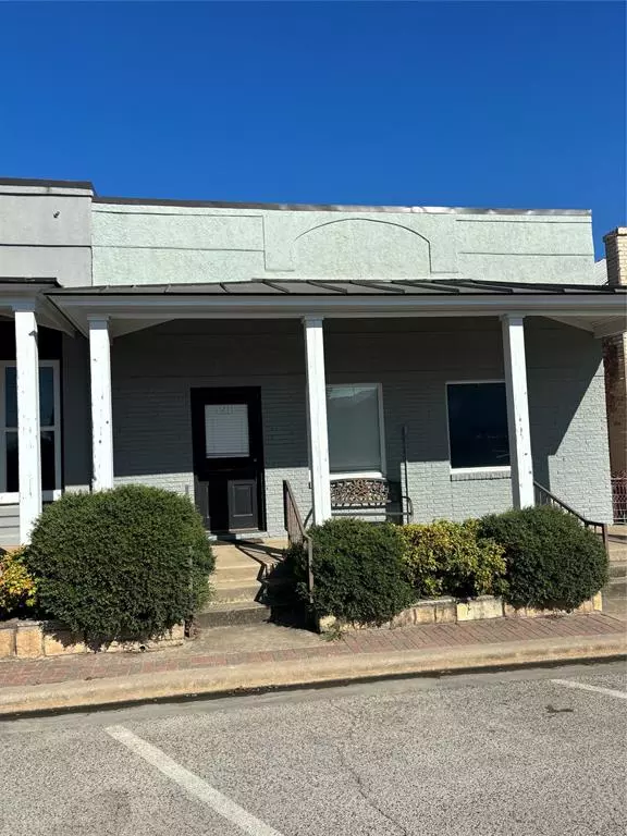 Muenster, TX 76252,220 N Main Street