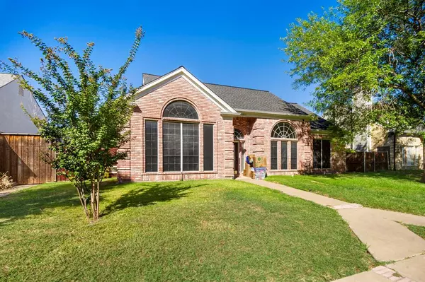 5517 Luna Drive, Rowlett, TX 75088