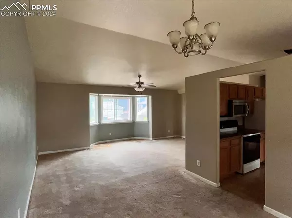 Colorado Springs, CO 80925,7340 Candelabra DR