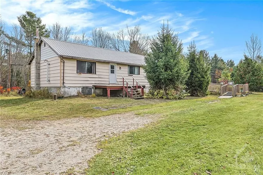 3148 LONG LAKE RD, Central Frontenac, ON K0H 2E0