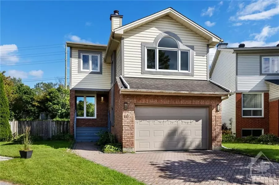 16 BURLINGTON CRES, Hunt Club - South Keys And Area, ON K1T 3K9