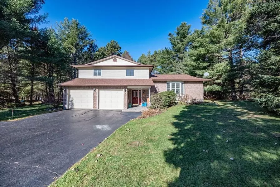 6 DEREK DR, Petawawa, ON K8H 3L8