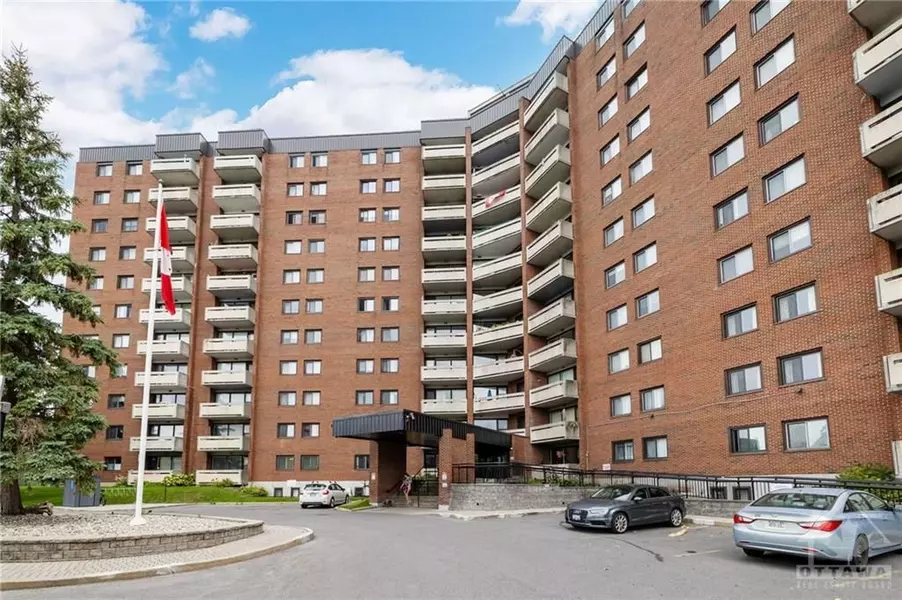 3100 CARLING AVE #811, Crystal Bay - Rocky Point - Bayshore, ON K2B 6J6