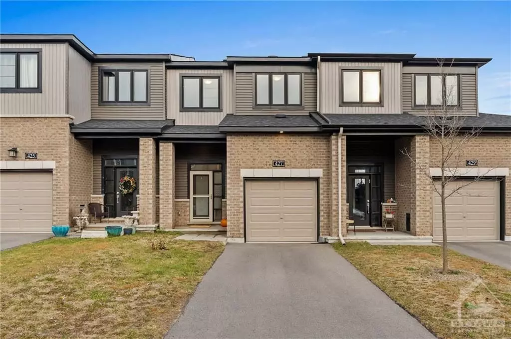 Barrhaven, ON K2J 4J1,427 KAYAK ST