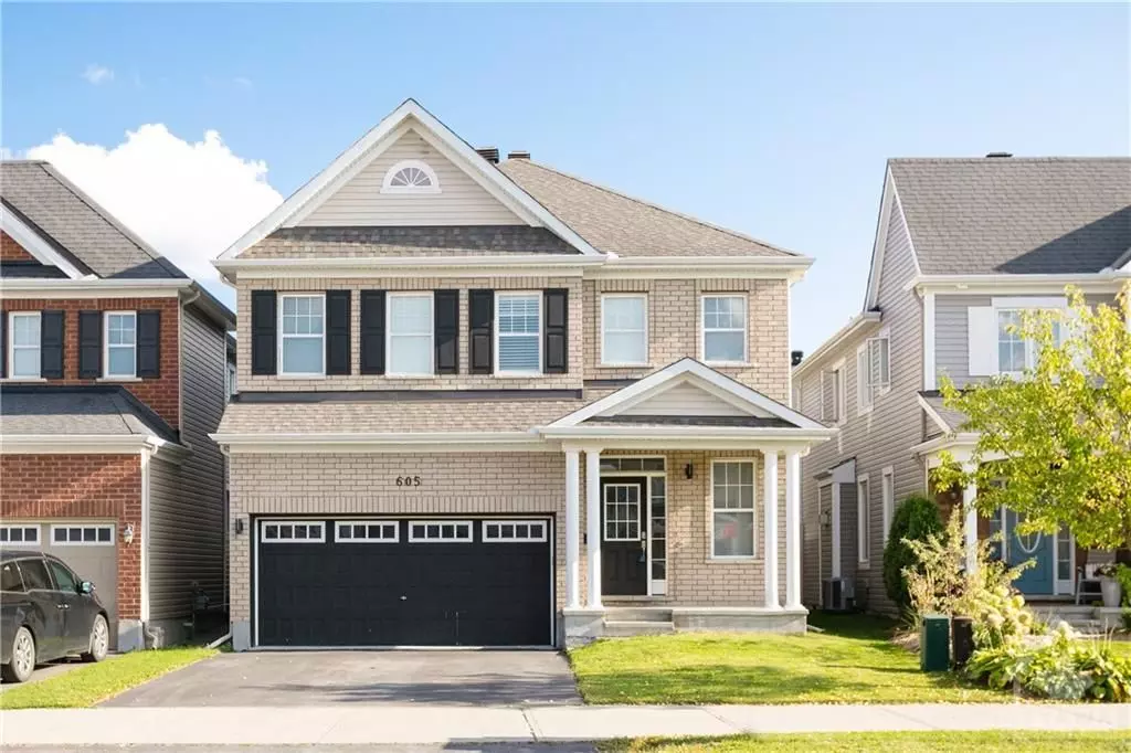 Barrhaven, ON K2J 5Y8,605 DUNDONALD DR