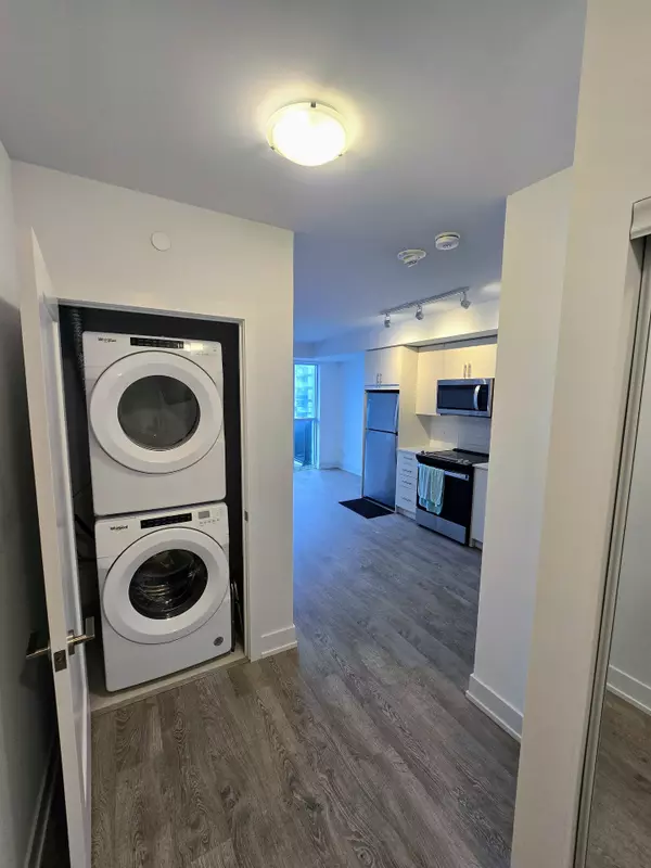 Oshawa, ON L1L 0R5,2550 Simcoe ST #1509