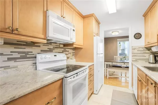 Barrhaven, ON K2J 1M8,55 MALVERN DR