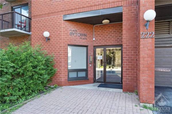 222 GUIGUES AVE #401, Lower Town - Sandy Hill, ON K1N 5J2