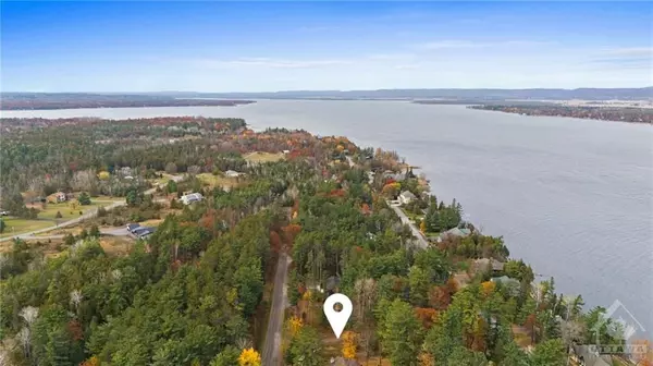 Constance Bay - Dunrobin - Kilmaurs - Woodlawn, ON K0A 1T0,3674 FORESTVIEW LN