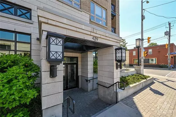 Ottawa Centre, ON K2P 1B5,429 KENT ST #425