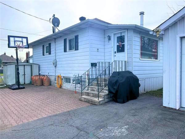 Cornwall, ON K6J 3C7,301 TWELFTH ST W