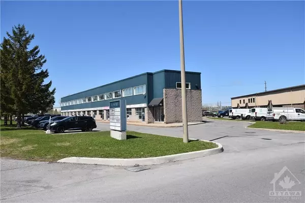 46 ANTARES DR #5, Country Place - Pineglen - Crestview And Area, ON K2E 7Z1