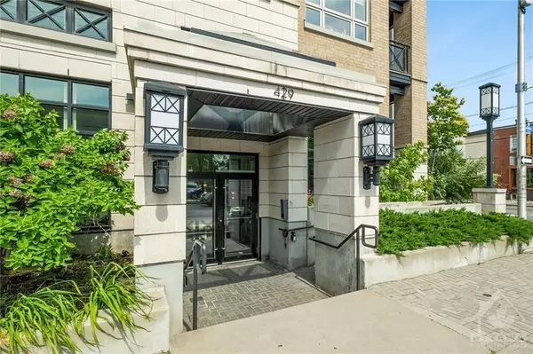 429 KENT ST #215, Ottawa Centre, ON K2P 1B5